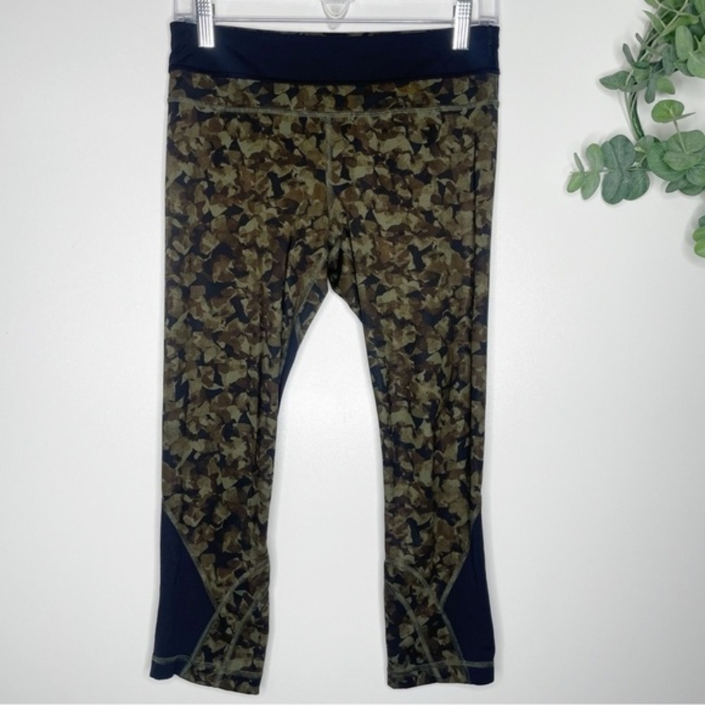 Lululemon Run Inspire Crop II Leggings 23” Mystic Jungle Fatigue Green Size 6